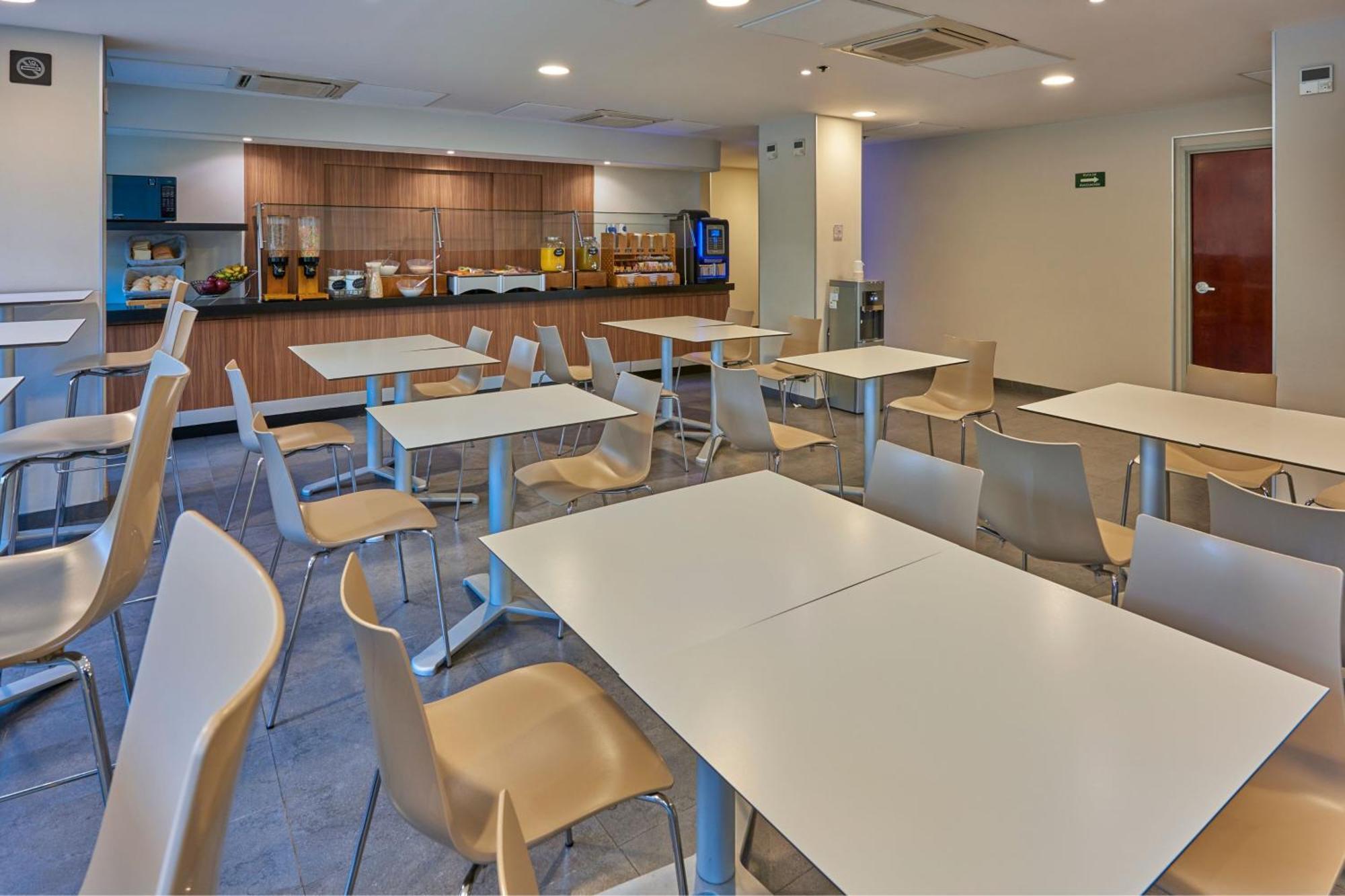 City Express By Marriott Chihuahua Extérieur photo