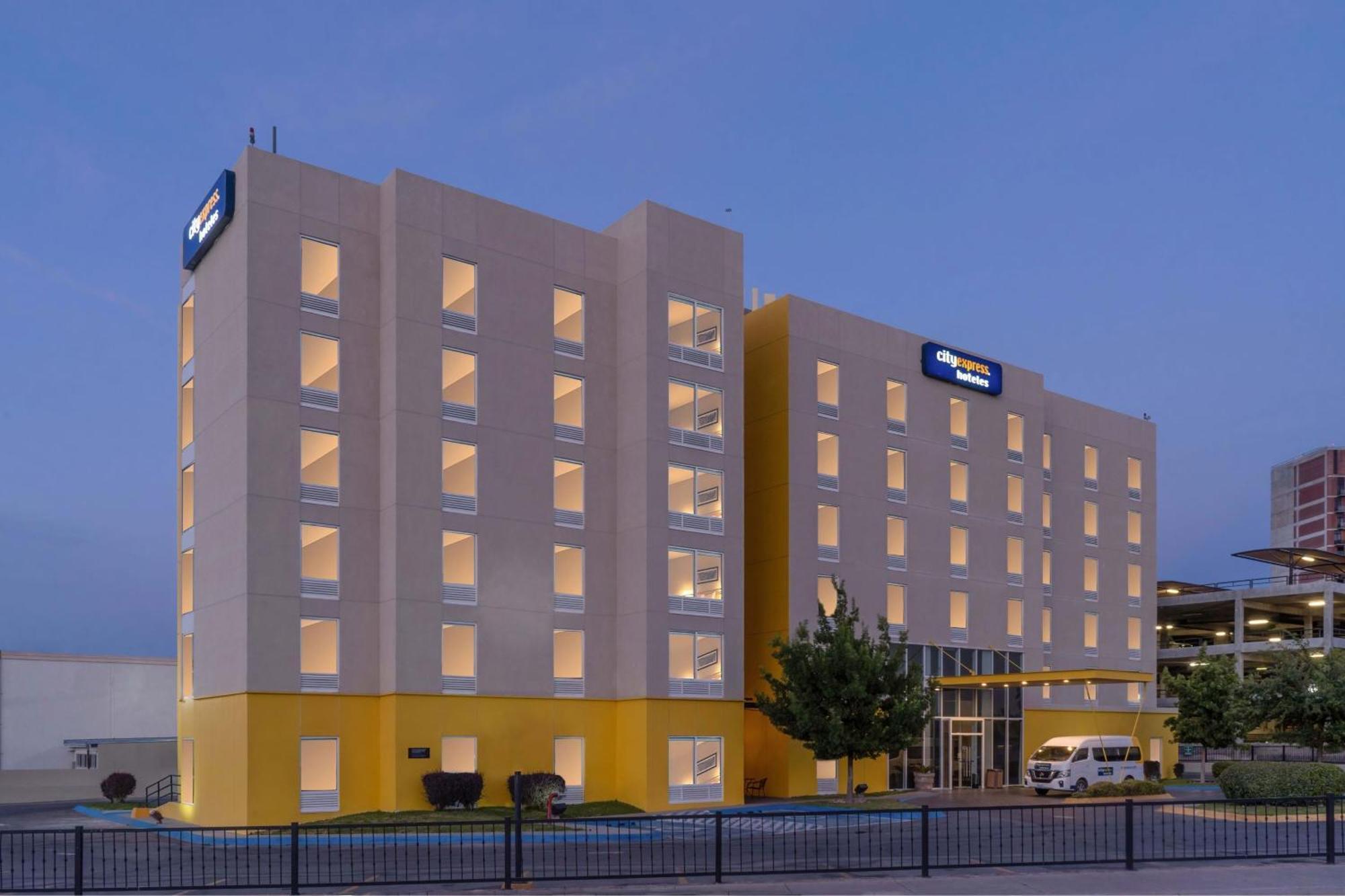 City Express By Marriott Chihuahua Extérieur photo